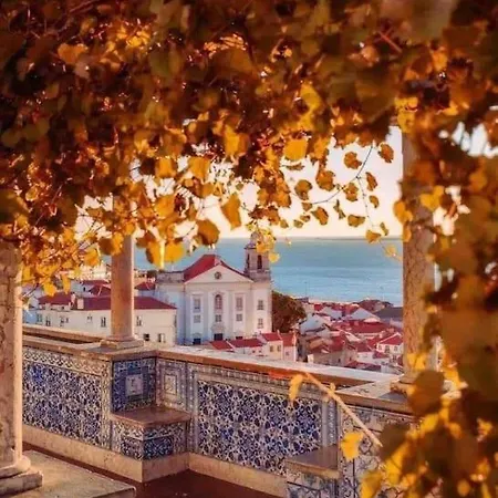 Sun River View Balcony Апартаменты