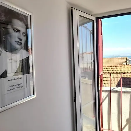 Sun River View Balcony Apartment *